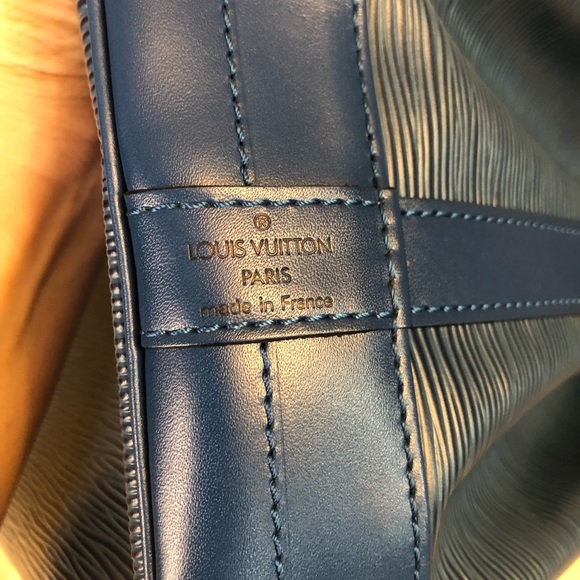 Authentic Louis Vuitton Noe in EPI Blue - Picture 16 of 16